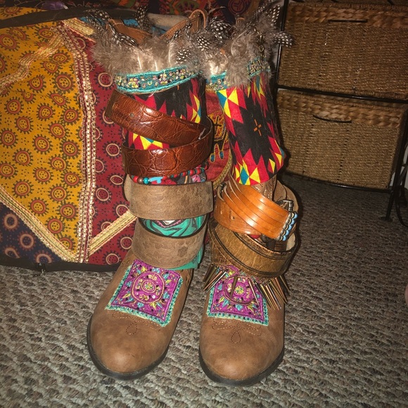 One of a kind hippie boots - Picture 2 of 5